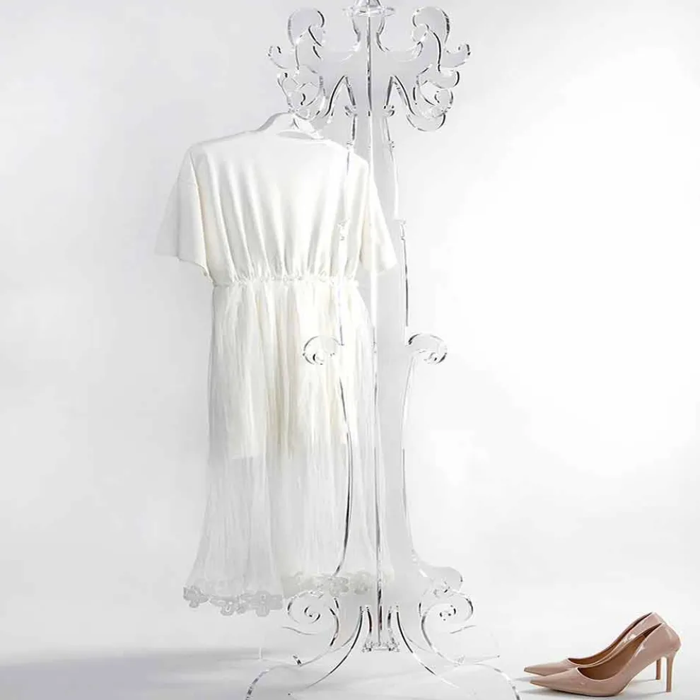 Kleiderbügel im klassischen Design aus Plexiglas, Giave