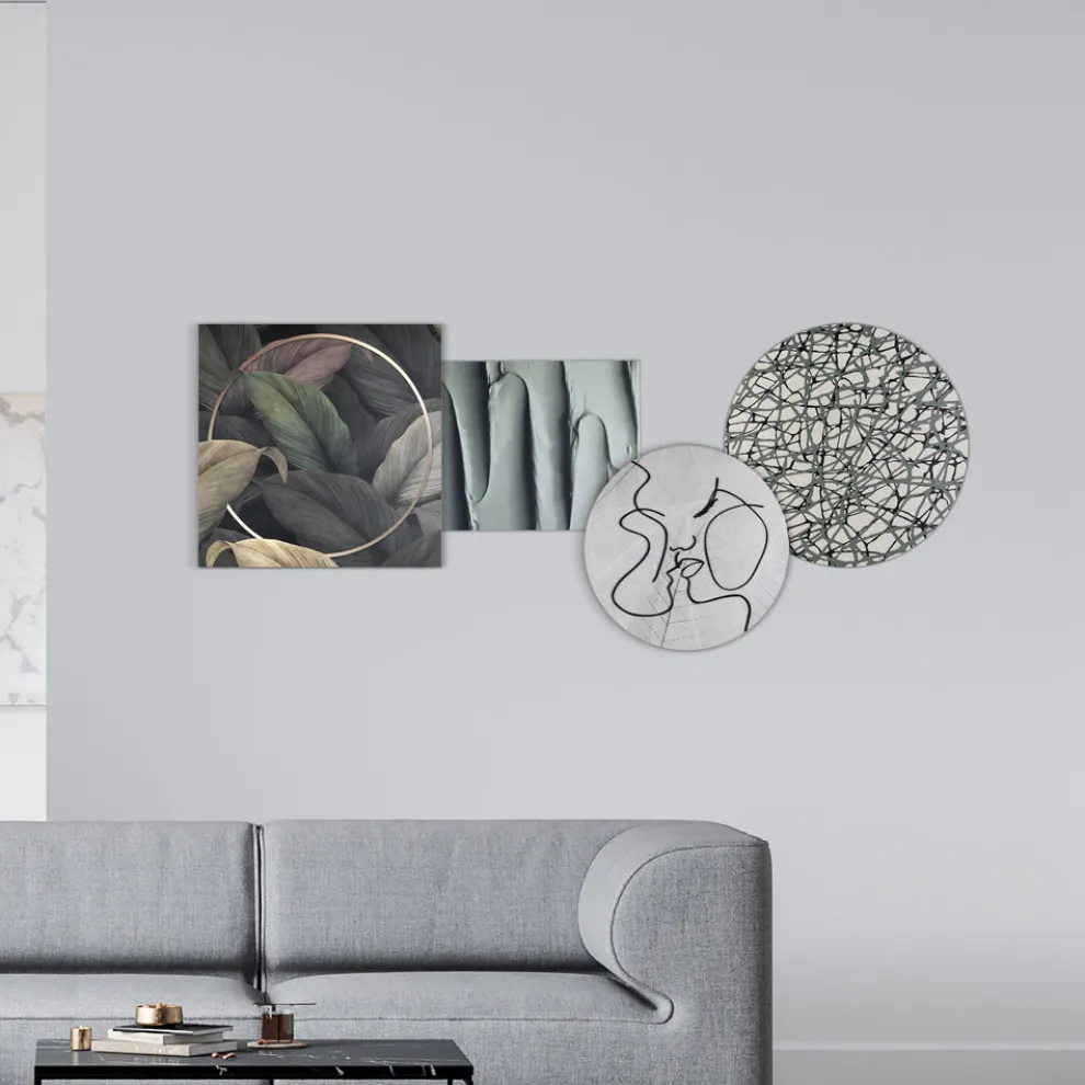 Komposition aus 4 Tafeln mit der Stilisierung des Kusses Made in Italy – Kanna