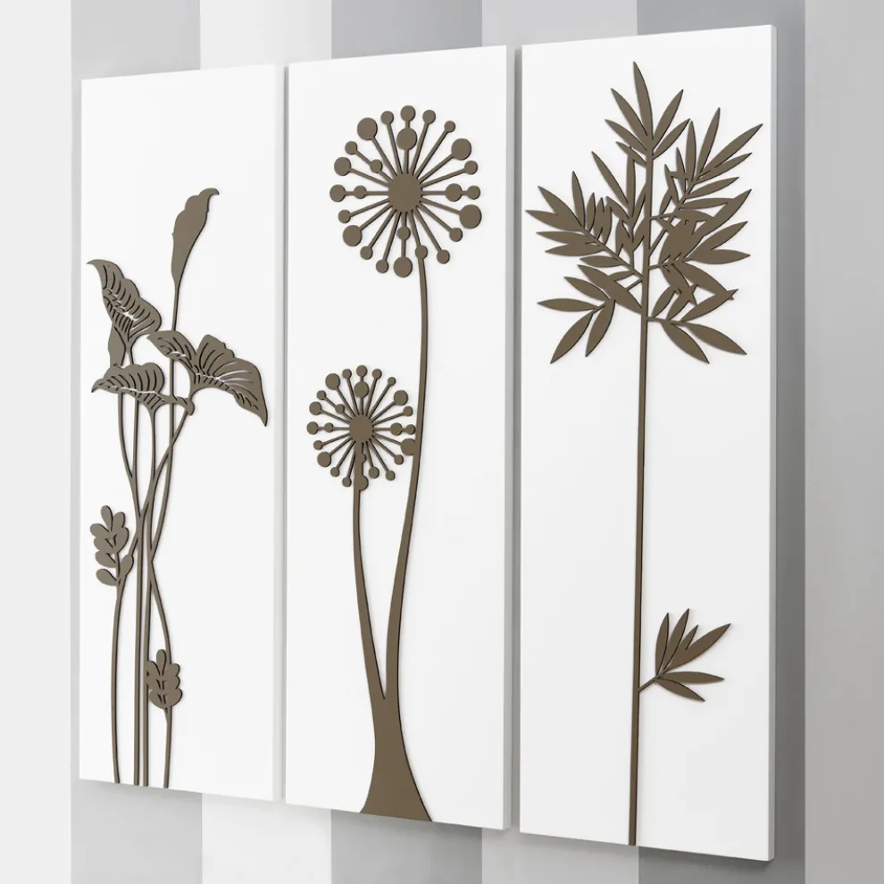 Komposition aus 3 Tafeln mit Duschköpfen und Blättern, hergestellt in Italien – Eduardo