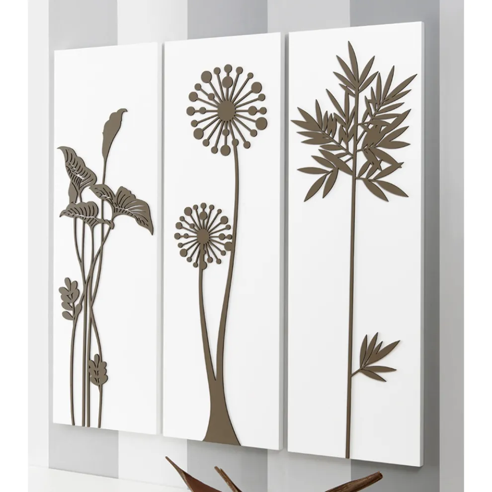 Komposition aus 3 Tafeln mit Duschköpfen und Blättern, hergestellt in Italien – Eduardo