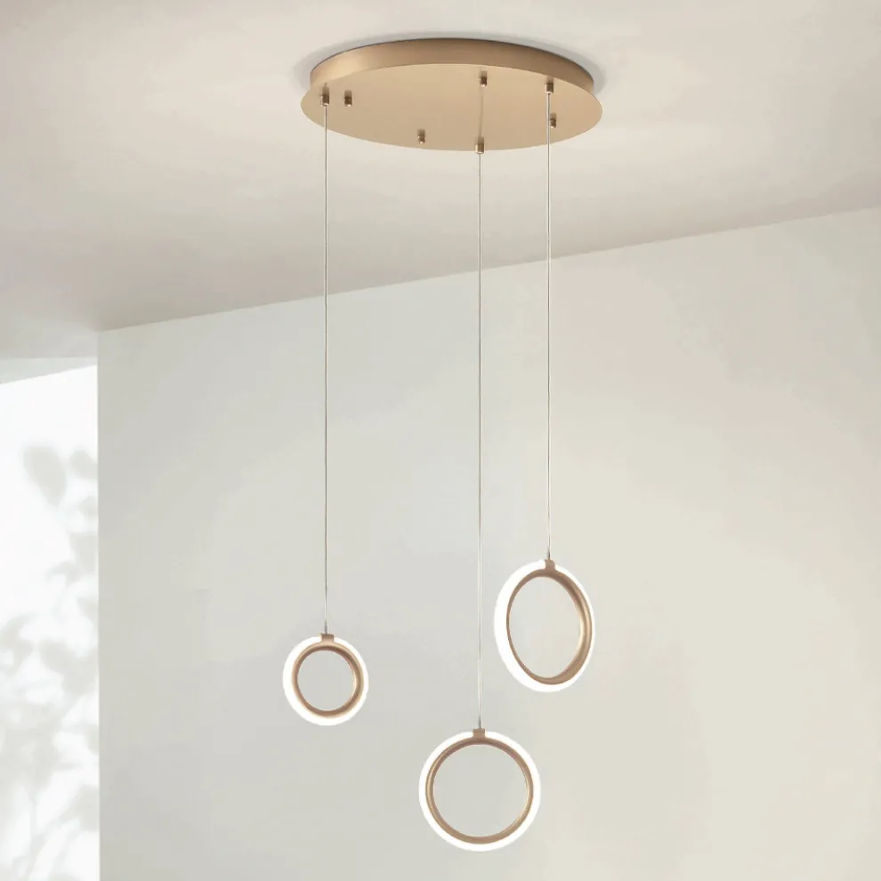 Kronleuchter mit 3 LED-Leuchten aus lackiertem Metall und optionalem Glas – Zeder