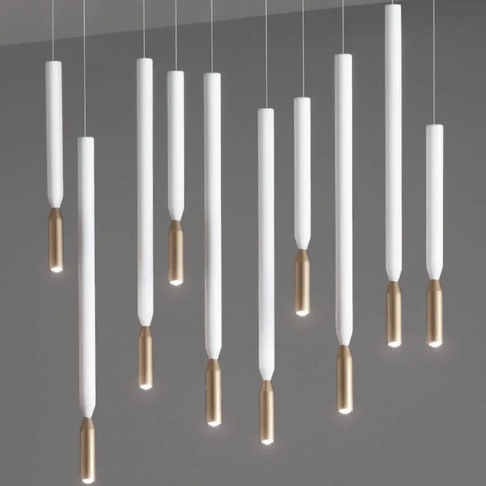 Kronleuchter mit 10 LED-Leuchten aus lackiertem Metall und verstellbaren Kabeln – Lärche