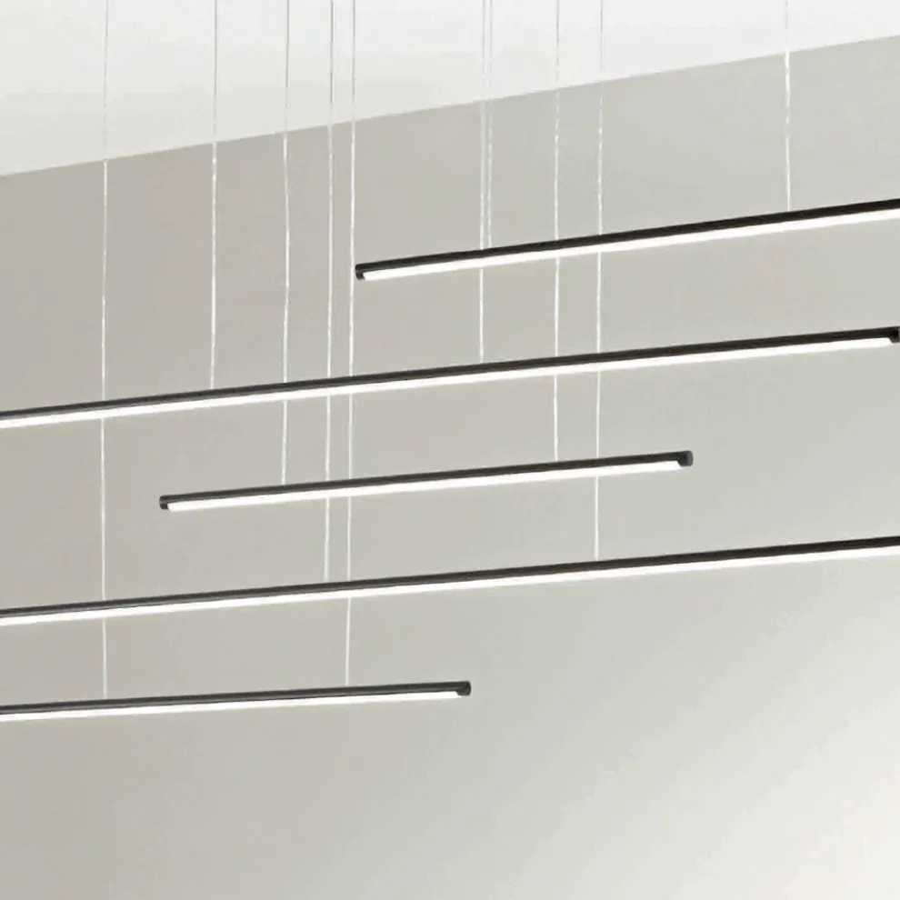 Kronleuchter mit horizontalen LED-Leuchten aus Metall und verstellbaren Kabeln – Orange