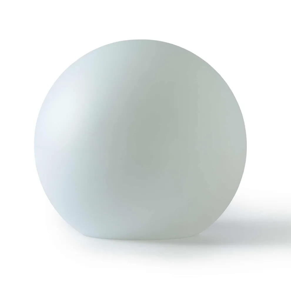 Kugelförmige Außenlampe aus weißem Polyethylen Made in Italy - Nelida