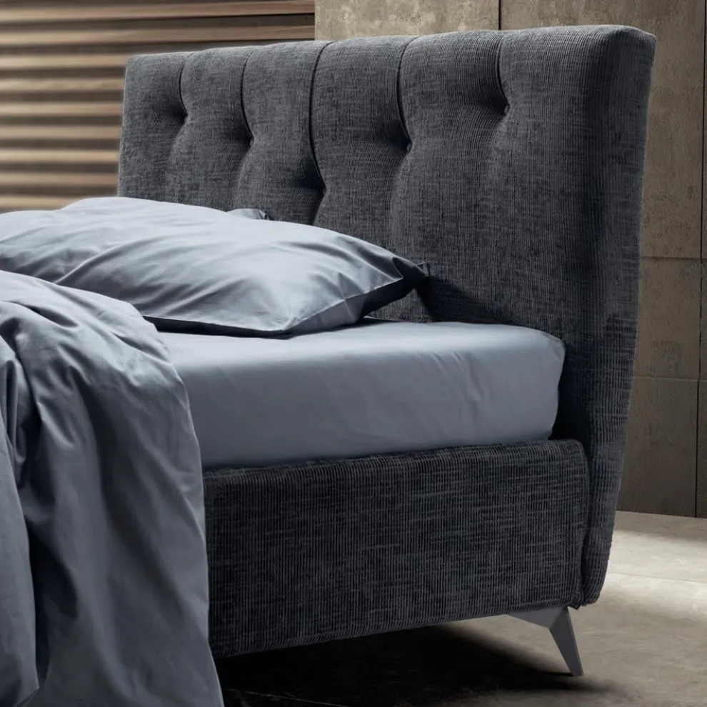 Doppelbett 160x190 mit vertikalen geprägten Kordeln - Maske