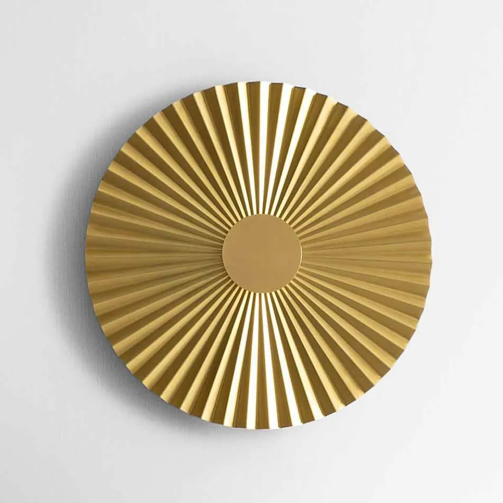 LED-Wandleuchte aus plissiertem Messing Made in Italy - Pliè von Il Fanale