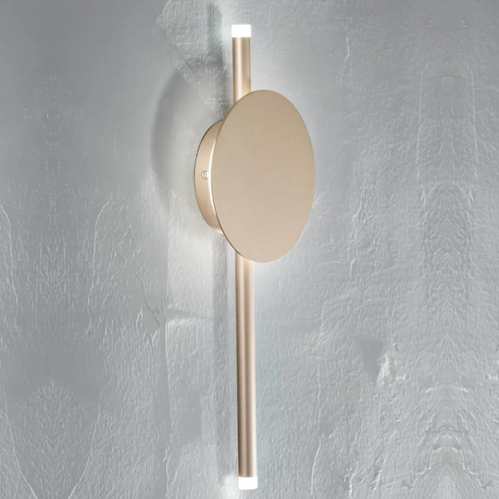 LED-Wandleuchte im modernen Design aus Metall in Weiß, Schwarz oder Gold - Hand