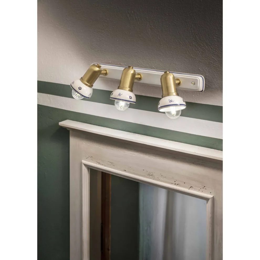 Lineare Wandleuchte 3 Strahler aus Messing und handgefertigter Keramik - Savona