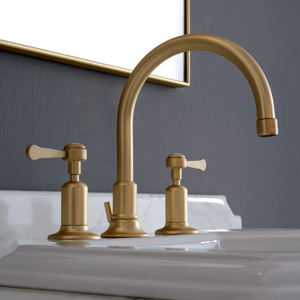 3-Loch-Waschtischmischer mit hohem Auslauf und Ablaufgarnitur aus Messing, hergestellt in Italien – Rot