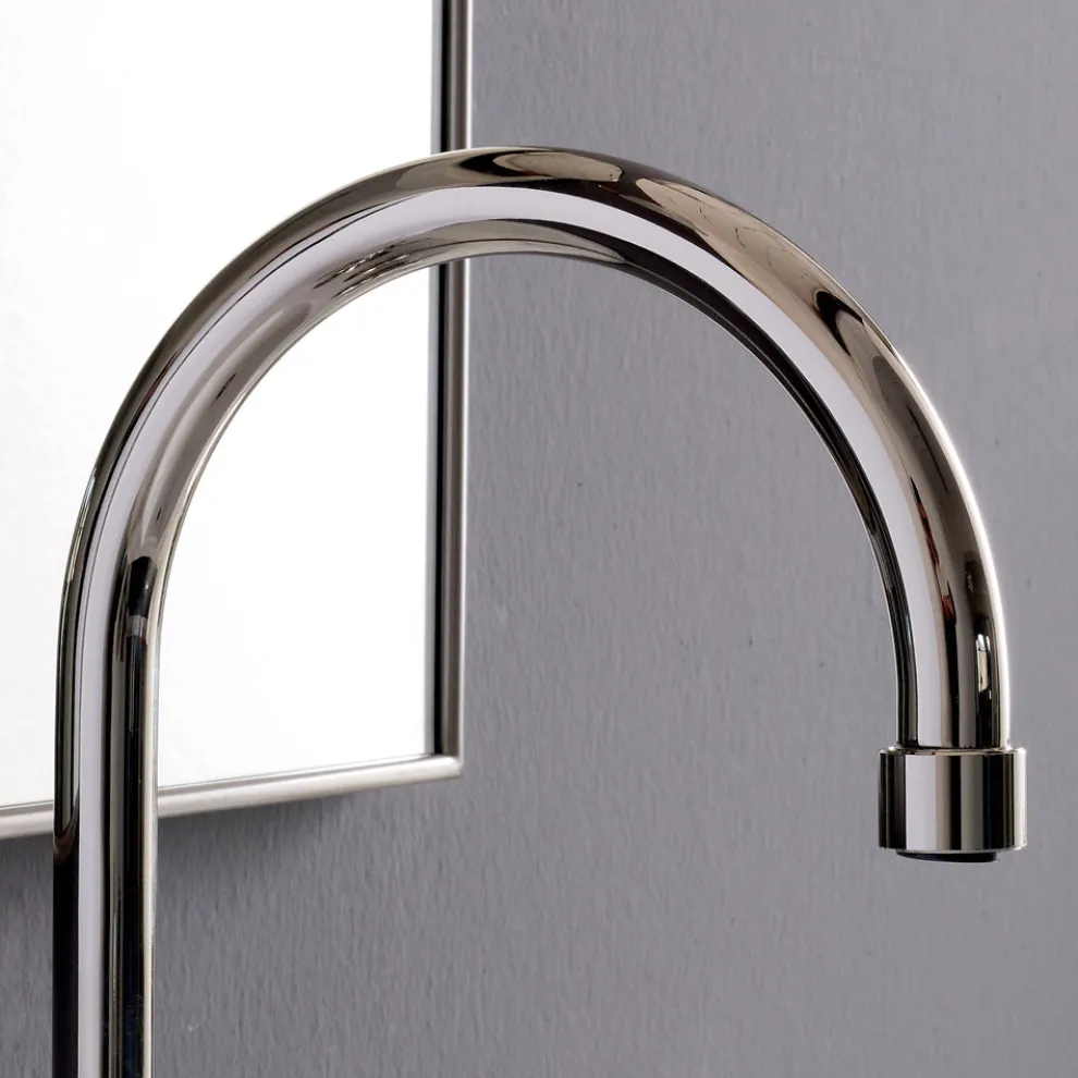 3-Loch-Waschtischmischer mit hohem Auslauf in Nickeloptik, hergestellt in Italien – Rot