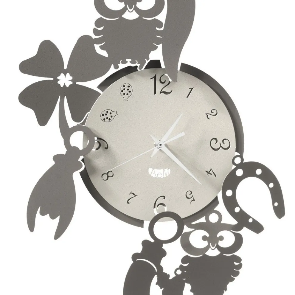 Runde Design-Wanduhr aus Eisen mit Fortuna-Dekorationen - Tibio