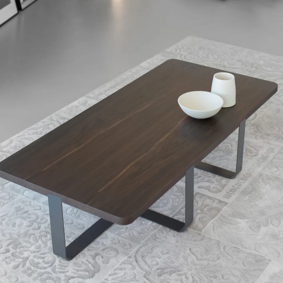 Luxus-Couchtisch aus farbigem Metall und Holz - Anacleto