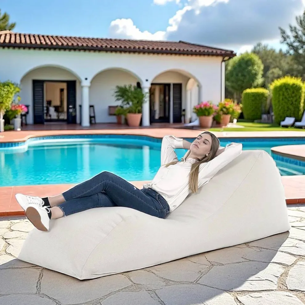 Maestrale Indoor-Wohnzimmerbett aus weißem Leinenstoff