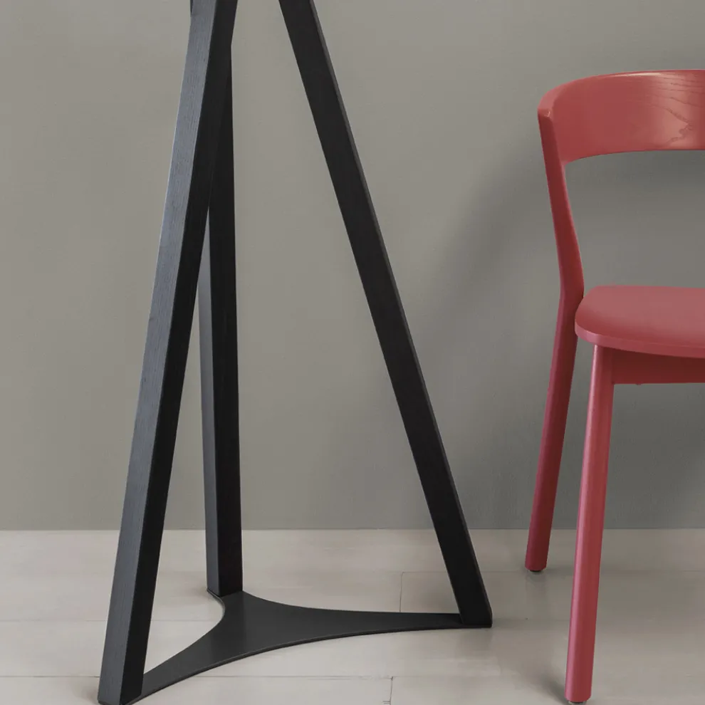 Massiver Eschenmantelständer mit Metallstiften Made in Italy - Bienna