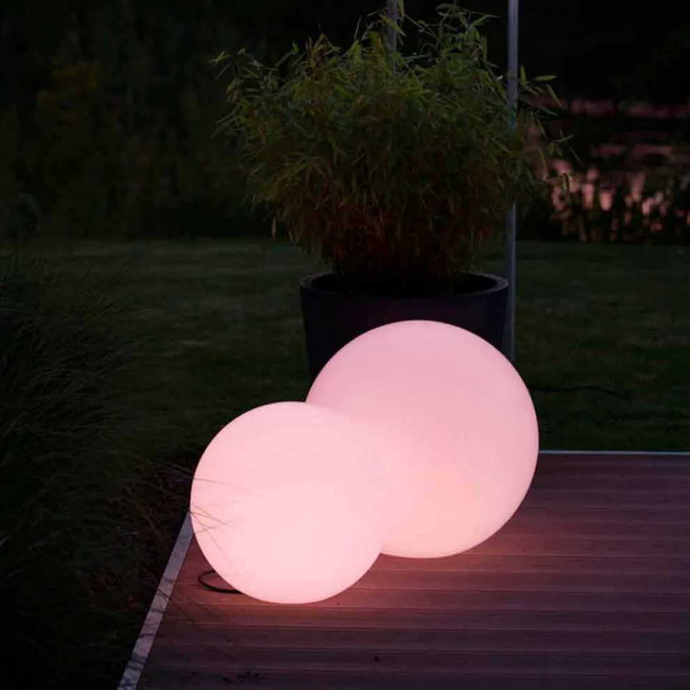 Mehrfarbige LED-Stehlampe aus weißem Polyethylen, rundes Design - Globostar