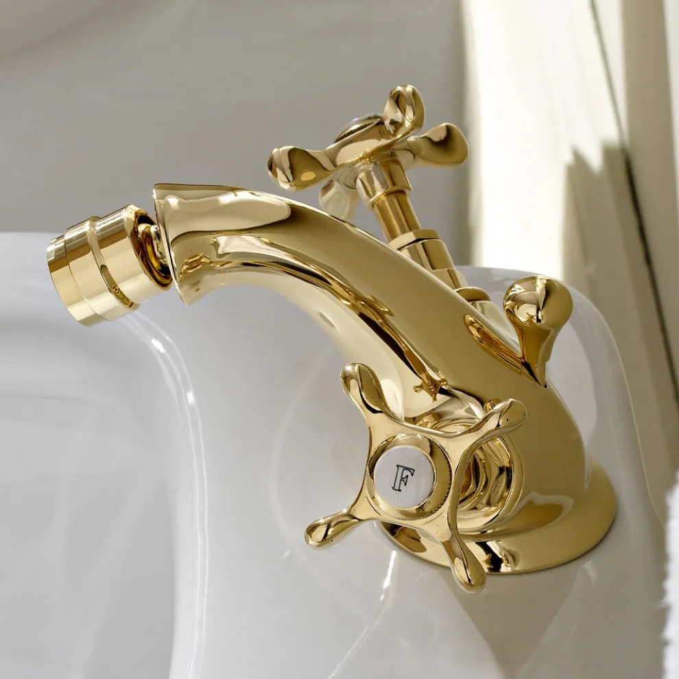 Messing-Einloch-Wasserhahn für Bidet Klassische Schmetterlingsgriffe - Fioretta