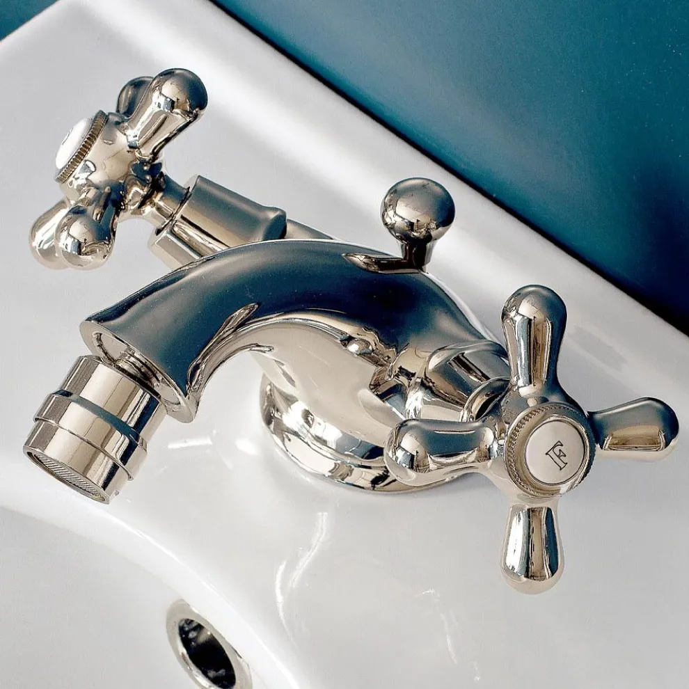 Messing-Einloch-Wasserhahn für Bidet mit Ablauf im klassischen Stil - Ercolina