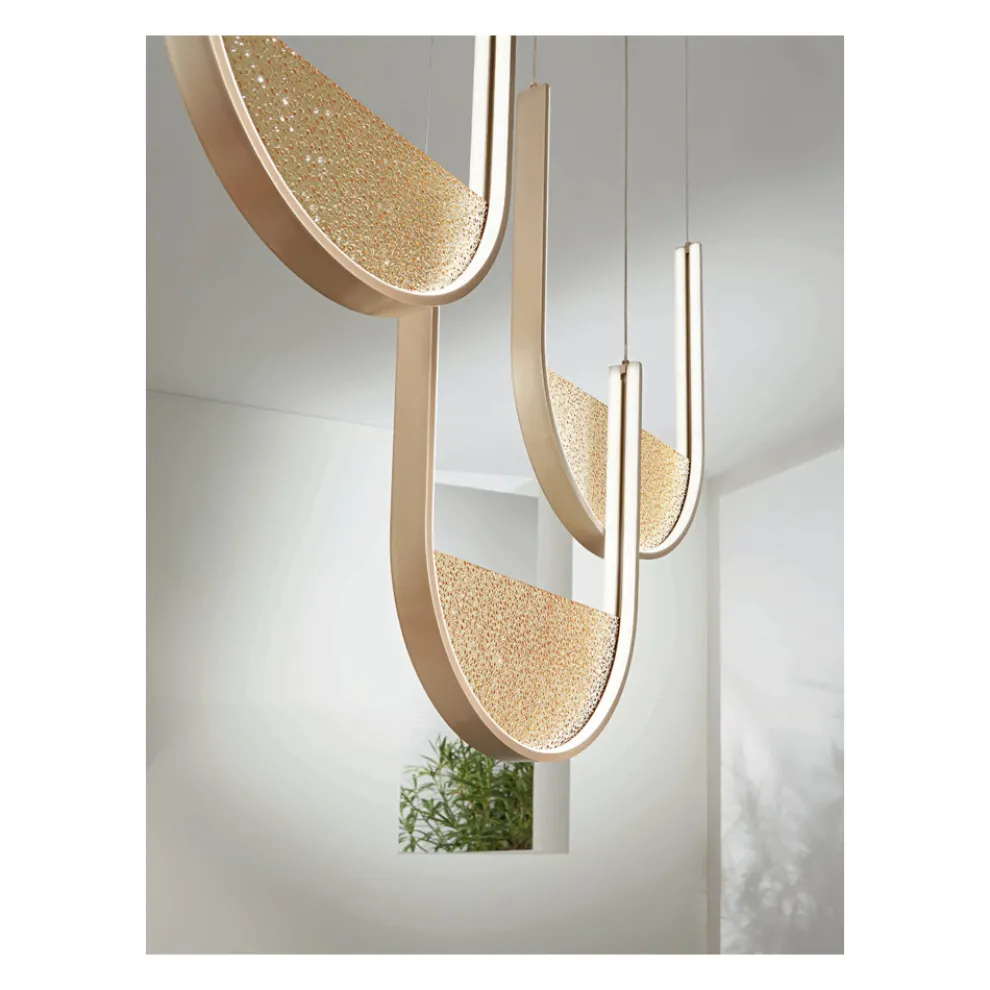 Metall-Kronleuchter mit herausnehmbarem Einsatz aus Granulatglas – Catalpa