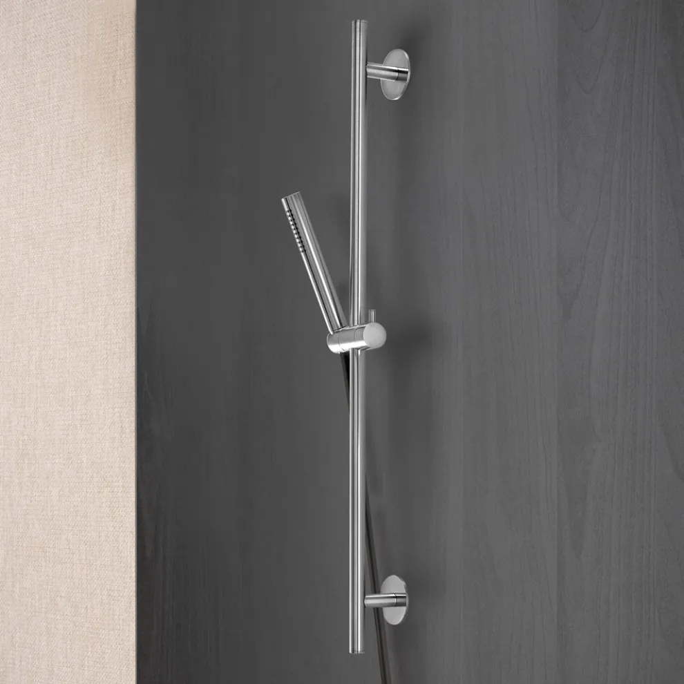 Minimalistischer Wasserhahn und Steckdose aus Edelstahl AISI 316L - Klauen