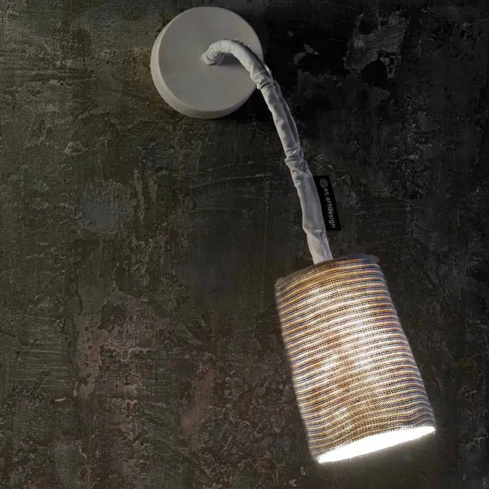 Moderne Wandleuchte In-es.artdesign Paint A Stripe Nebulite und Wolle