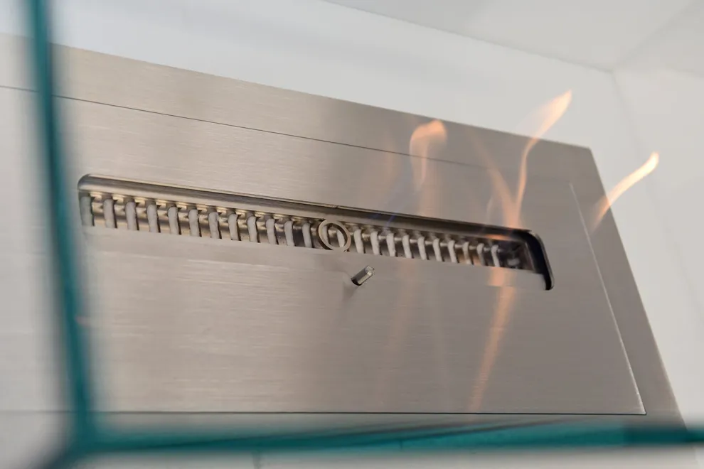 Moderner Designboden Bio-Kamin aus Glas und Stahl oder Corten - Bradley