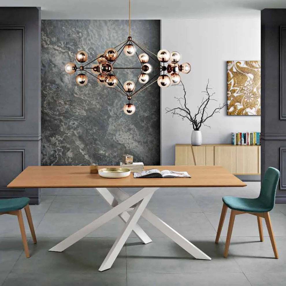 Moderner Esstisch aus MDF-Holz und Metall, hergestellt in Italien, Dionigi