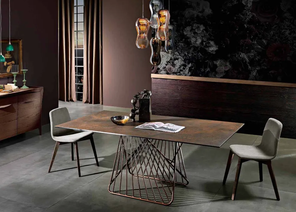 Moderner Tisch mit glaskeramischer Oberfläche, hergestellt in Italien, Mitia