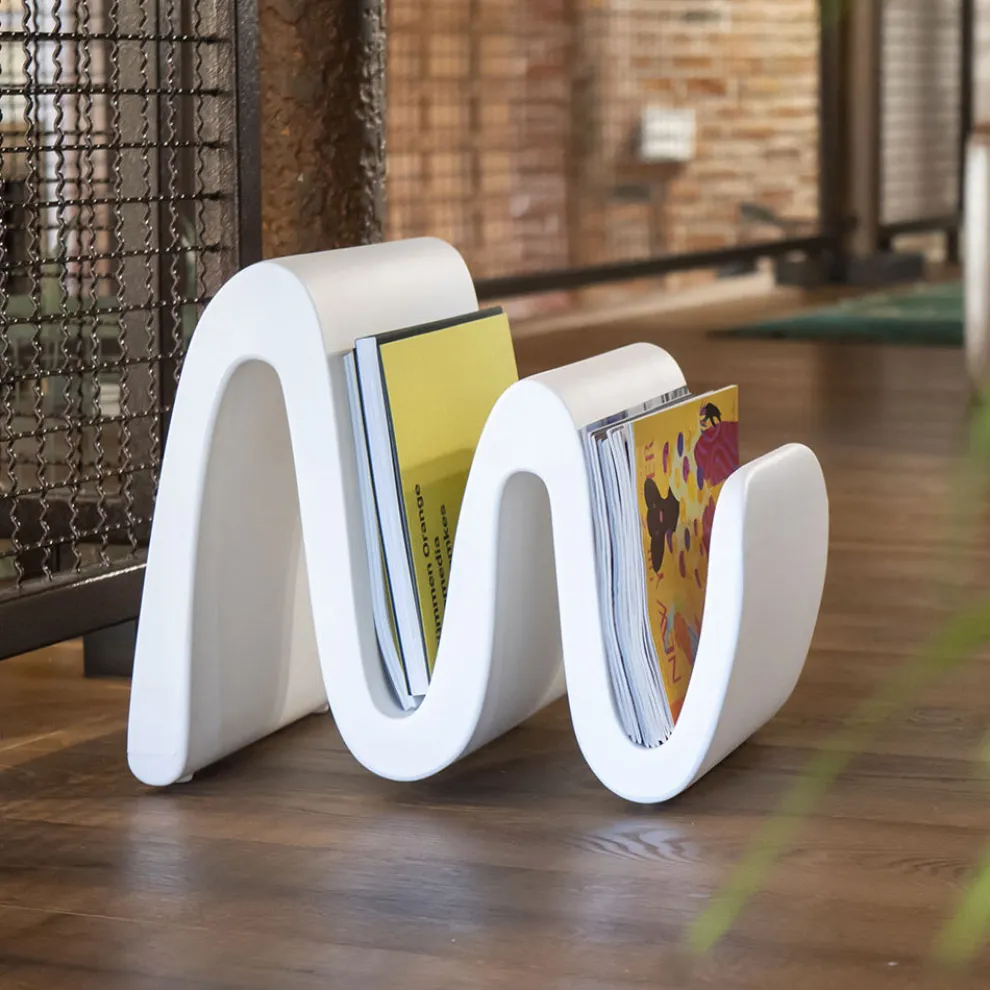 Moderner Zeitschriftenständer aus farbigem Polyethylen Made in Italy - Munoz