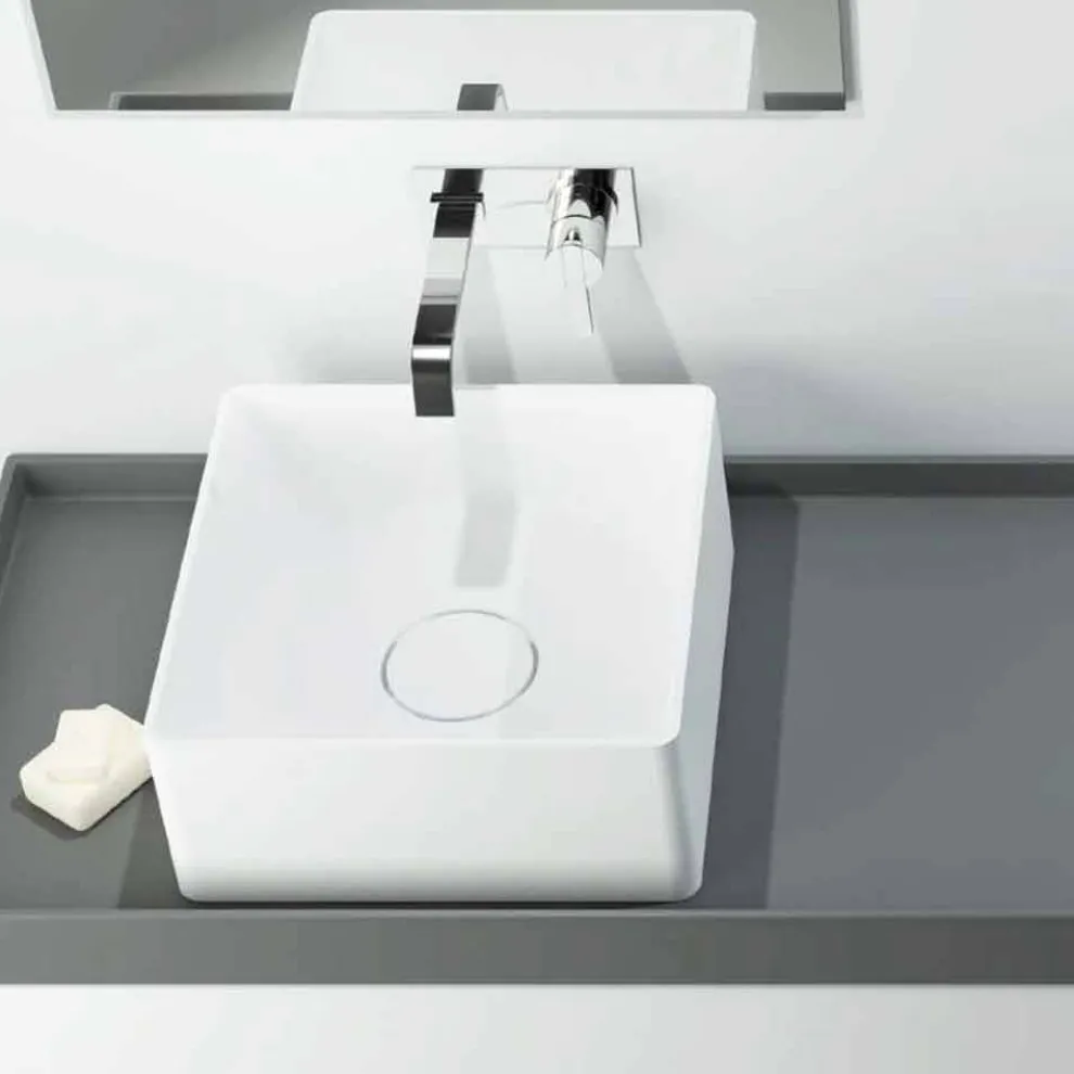 Modernes Aufsatzwaschbecken in einer Quadratischeform in Italien hergestellen, Forino