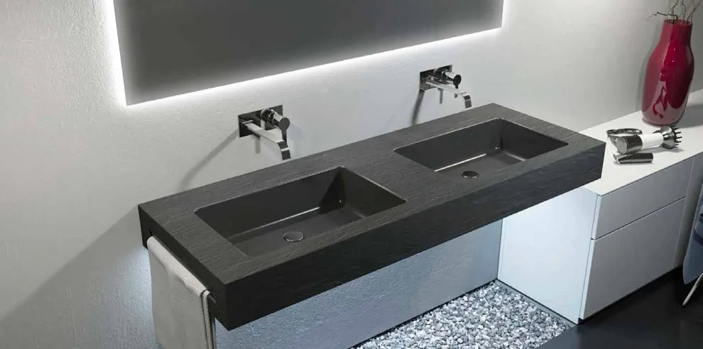 Modernes doppelte Wandwaschbecken aus Texolid made in Italy, Rufina