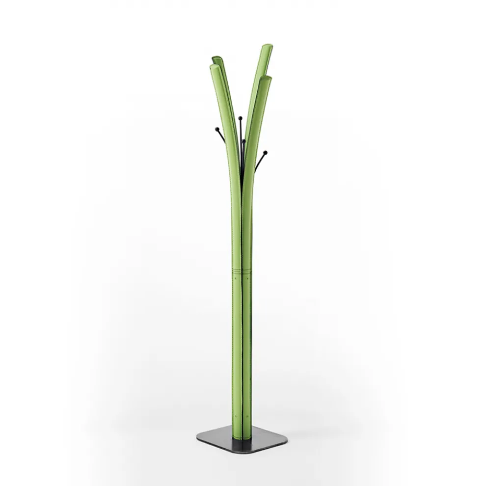 Modernes schwarzes Stahlgarderobe mit Lederpolsterung - Starlight-Modell