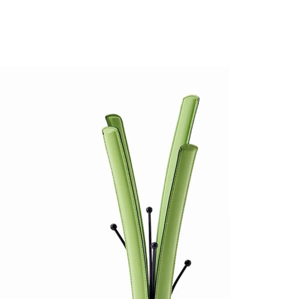 Modernes schwarzes Stahlgarderobe mit Lederpolsterung - Starlight-Modell