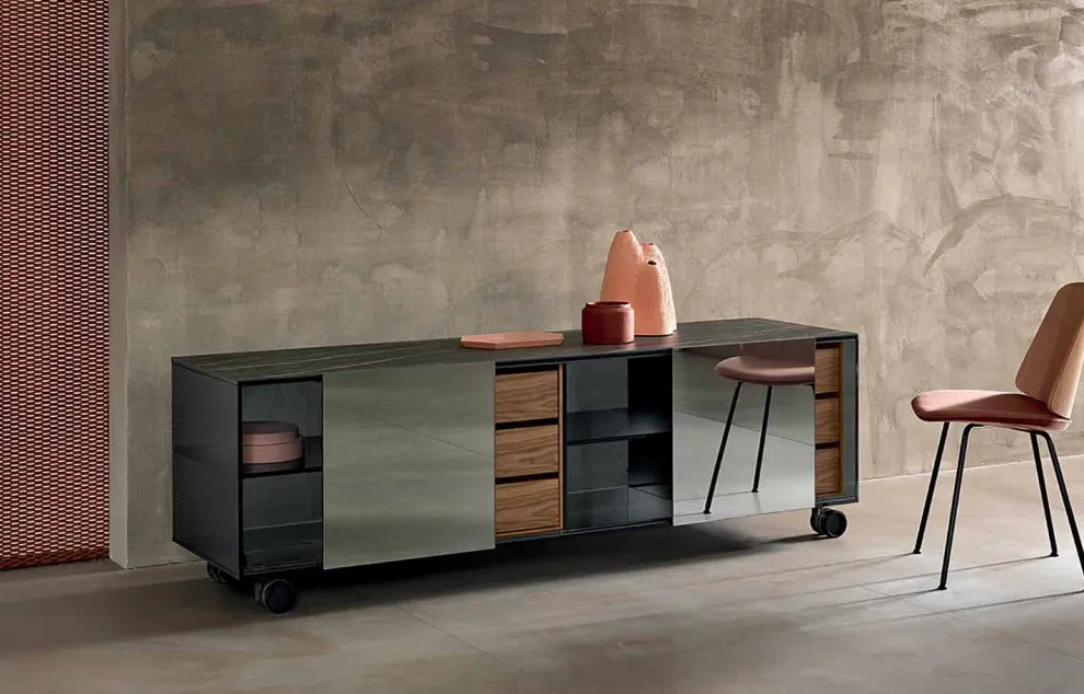 Modernes Sideboard auf Rädern aus Smokey Glass und Keramikplatte Made in Italy - Scocca