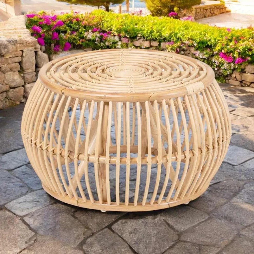 Outdoor-Couchtisch aus natürlichem Rattan, komplett von Hand geflochten - Bellaria