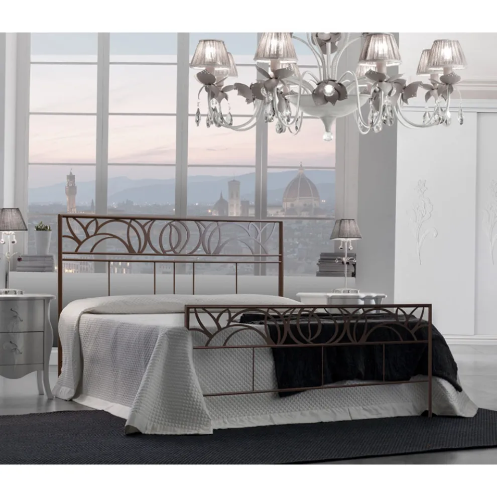 Doppelbett mit passendem Corten-Fußteil – Peter