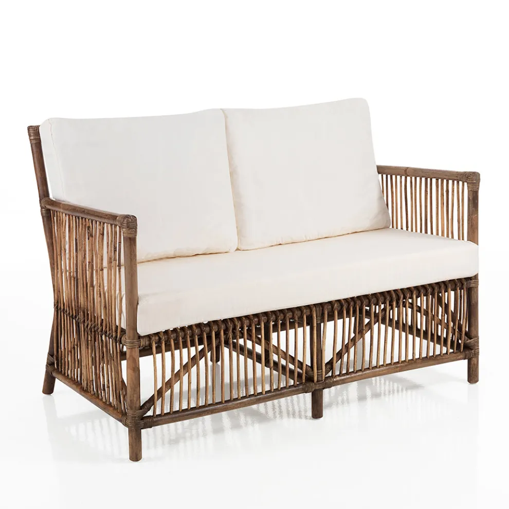 2-Sitzer-Außen- und Innensofa aus Rattan und Kissen aus 100 % Baumwolle – Boire
