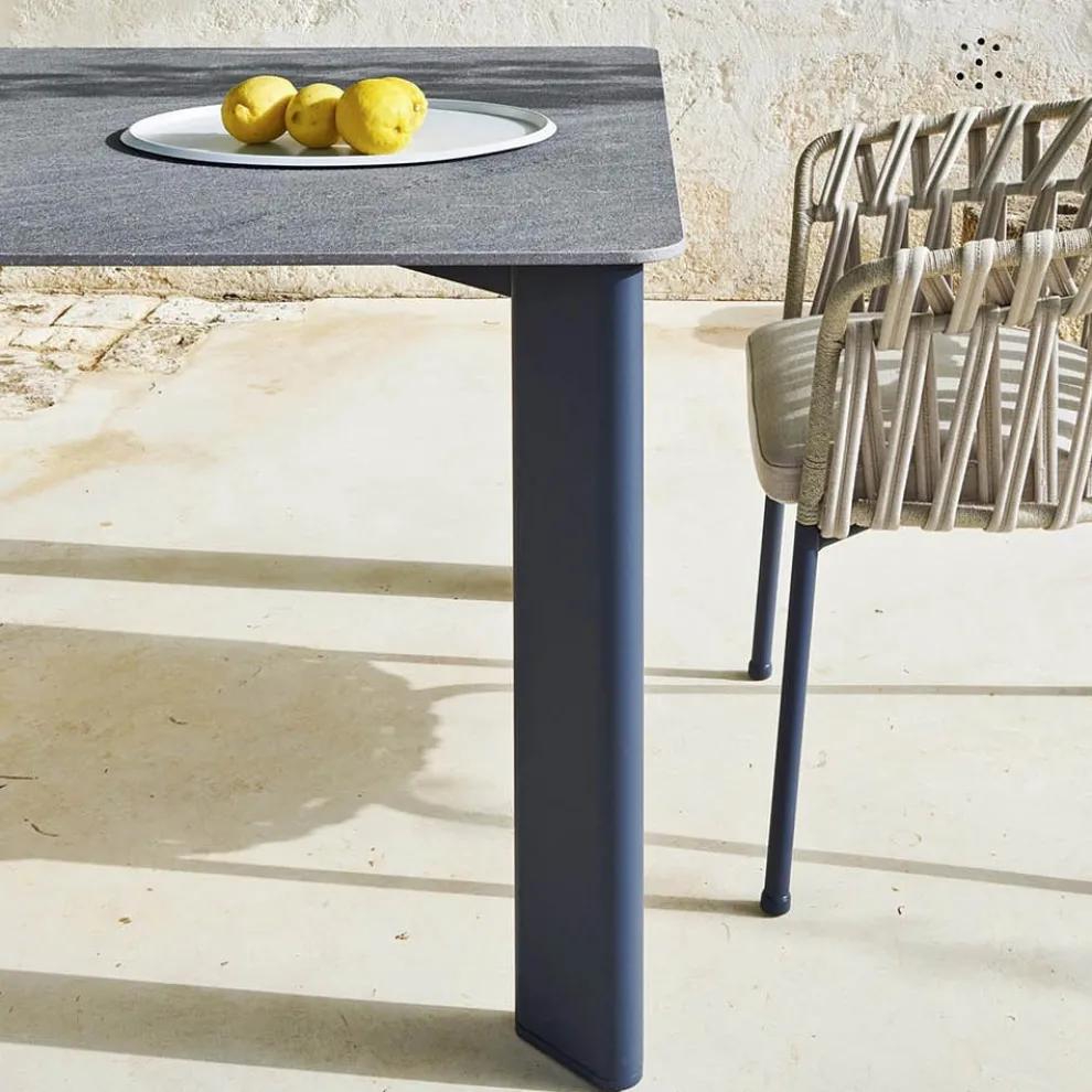 Tisch für den Außenbereich HPL oder Keramik Made in Italy - Plinto von Varaschin
