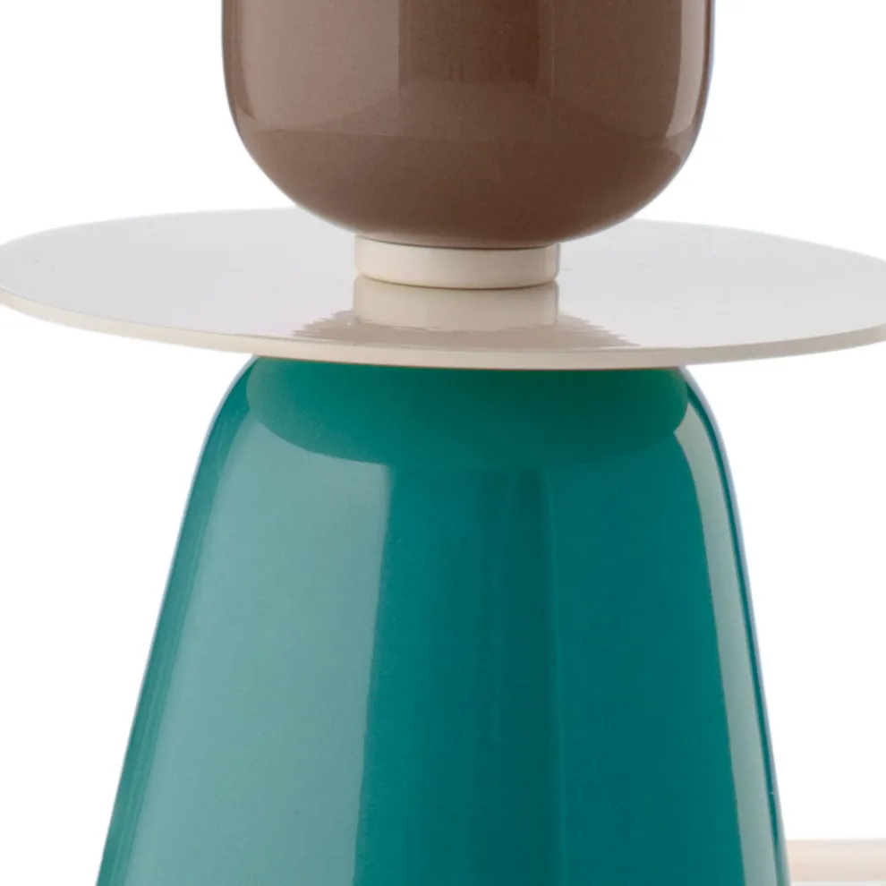 Niedrige Keramik-Tischlampe in 2 Farben, hergestellt in Italien – Berimbau