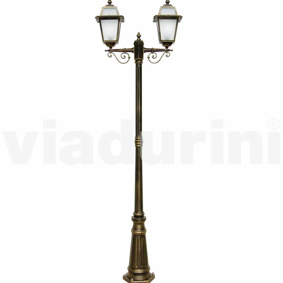 Outdoor zwei Lichter Laternenpfahl aus Aluminium, hergestellt in Italien, Kristel