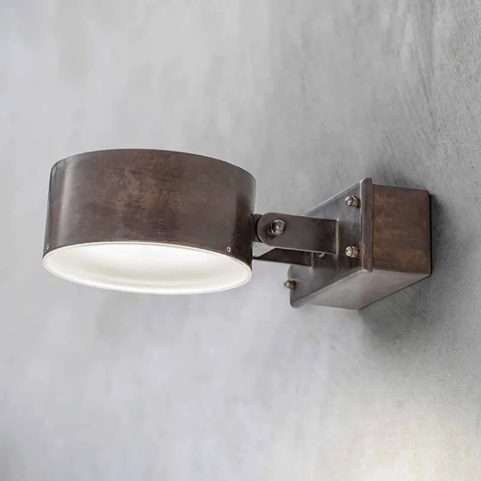 Outdoorwandleuchte aus Messing – Acelum Aldo Bernardi