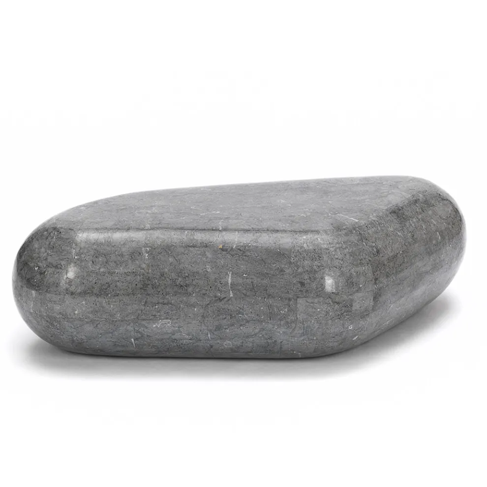 Ovaler Couchtisch aus modernem Fossilstein – Avenue