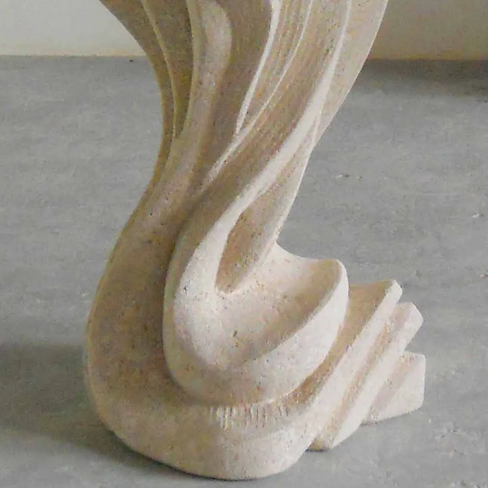 Ovaler Tisch aus Stein mit Kristall Tischplatte Agave