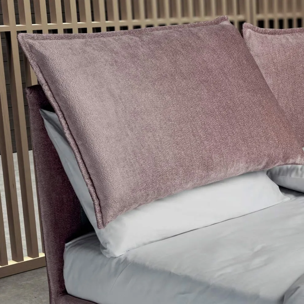 Doppelbett 160x190 mit 2 weichen Kissen mit Volants - Ernesta