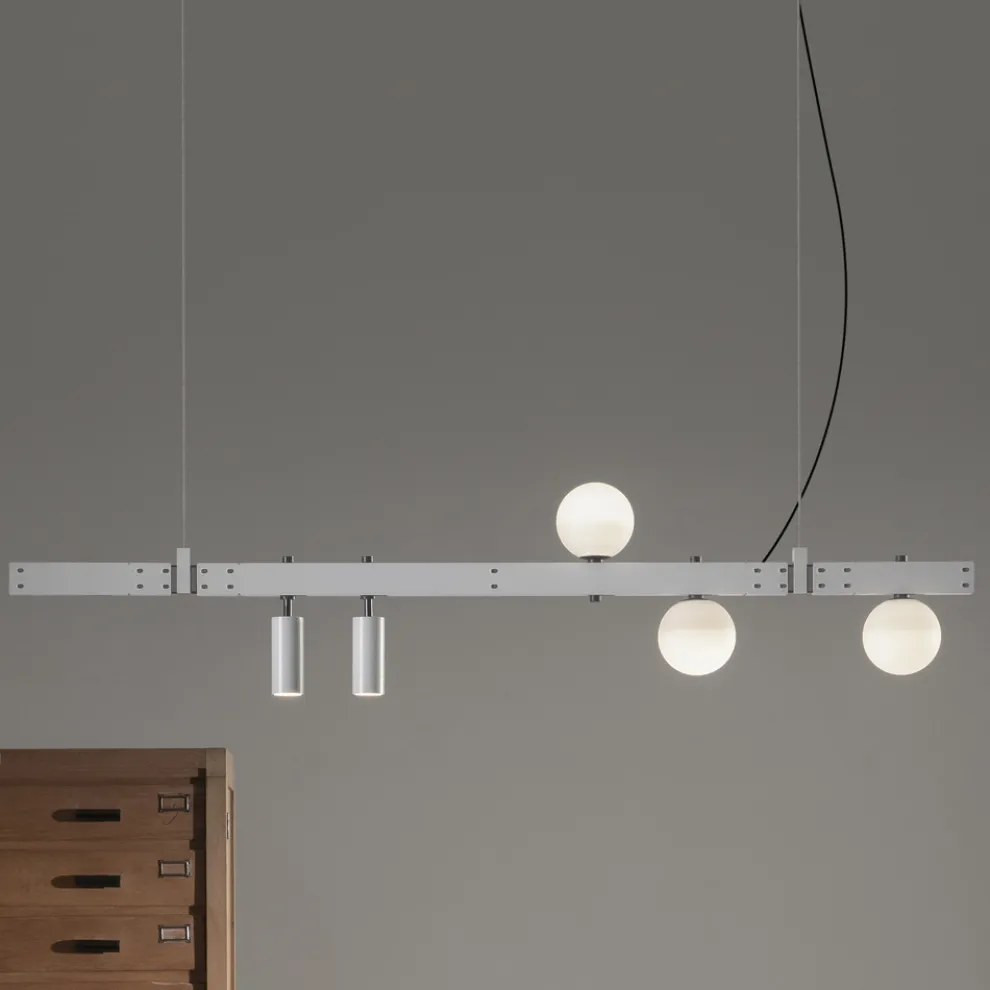 Pendelleuchte Design Weißaluminium mit Glaskugeln und Strahlern - Exodus