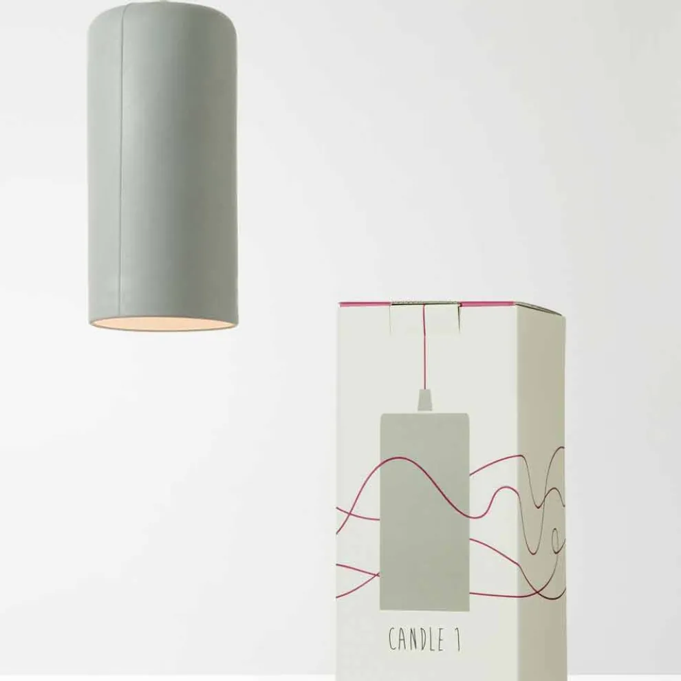 Pendelleuchte In-es.artdesign Kerze 1 aus gefärbtem Laprene