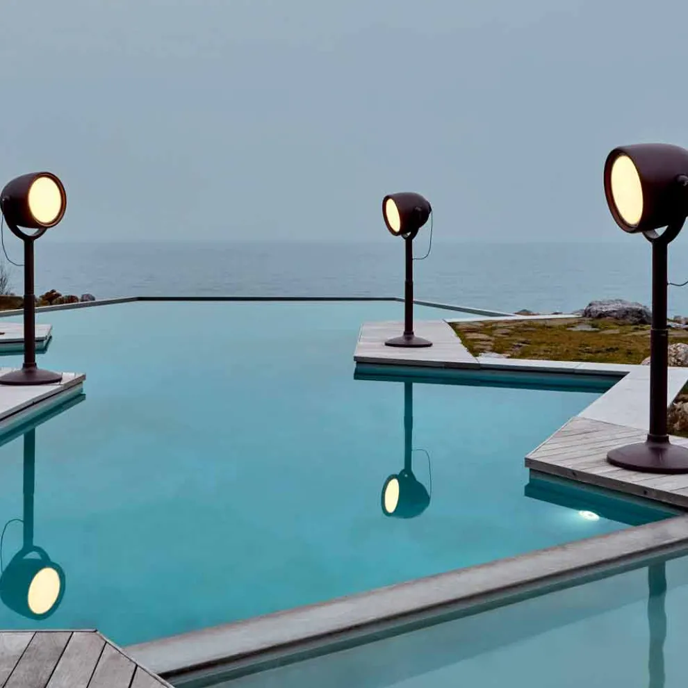 Poleasy Design Stehleuchte im Freien, 2 Farben - Hollywood von Myyour