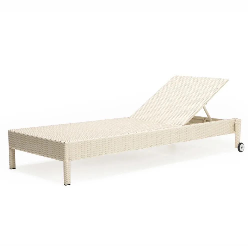 Poly Rattan Gartenliege mit Rädern – Sonnenbaden