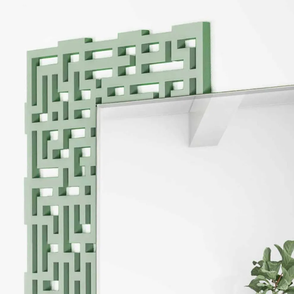 Quadratischer Wandspiegel des modernen Designs in verziertem grünem Holz - Labyrinth