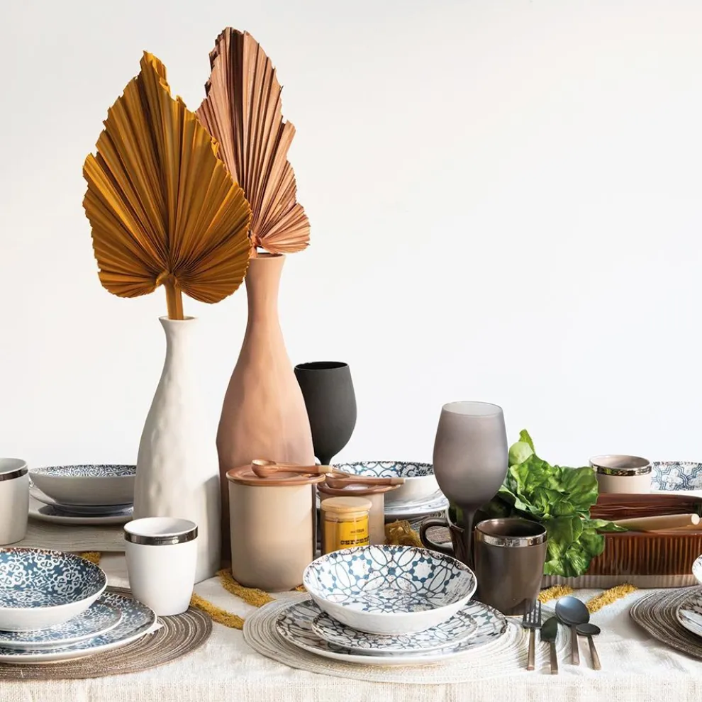 18-teiliges Porzellan-Geschirrservice in 2 verschiedenen Ausführungen - Jamais