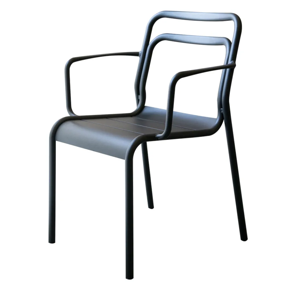 2 Innen- und Außensessel aus 100 % recyceltem Aluminium in verschiedenen Farben – Getränk